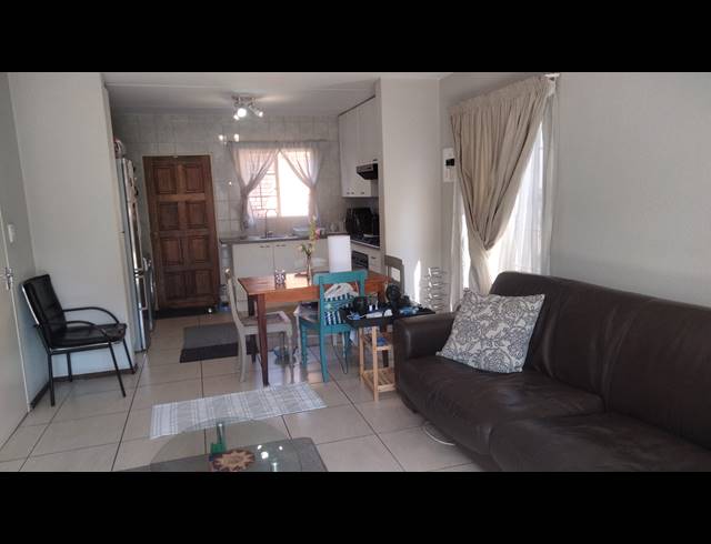 2 BEDROOM TOWNHOUSE FOR SALE IN BELLAIRS PARK